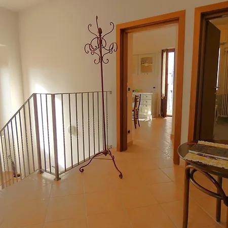 Scappo In Umbria, La Casa Di Eude אסיסי